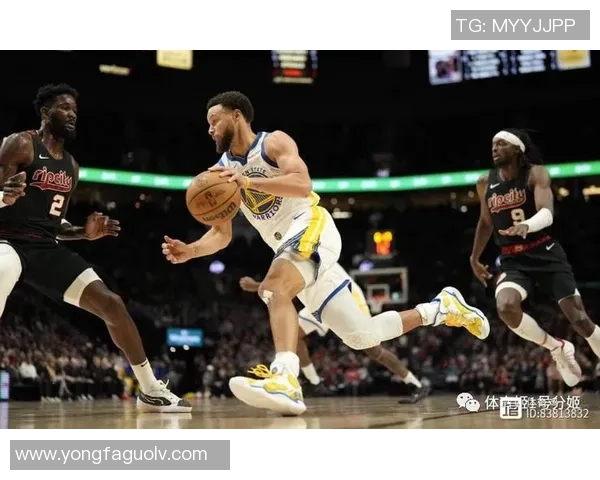 勇士与开拓者对决分析胜负预测及比赛精彩瞬间回顾 勇士与开拓者对决分析胜负预测及比赛精彩瞬间回顾